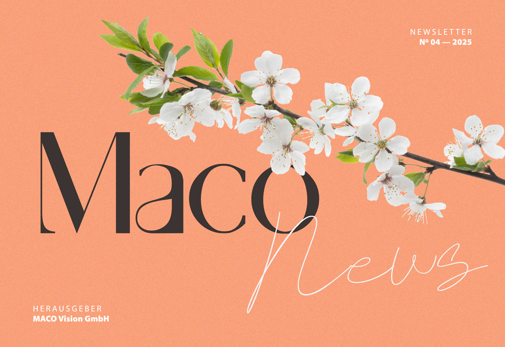 Newsletter Nr. 04 2025 von Maco Vision GmbH: Aprikosenzweig mit weißen Blüten über dem Titel Maco News auf